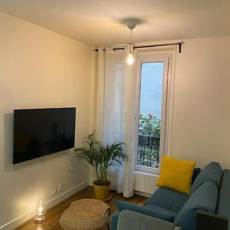 Confortable Xi Apartment Paris