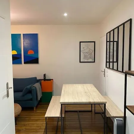 Apartment Confortable Xi