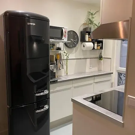Apartment Confortable Xi